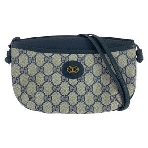 Gucci GG Supreme Canvas Shoulder Bag